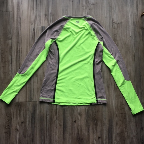Neon running shirt 🏃🏼‍♀️ - Picture 2 of 5